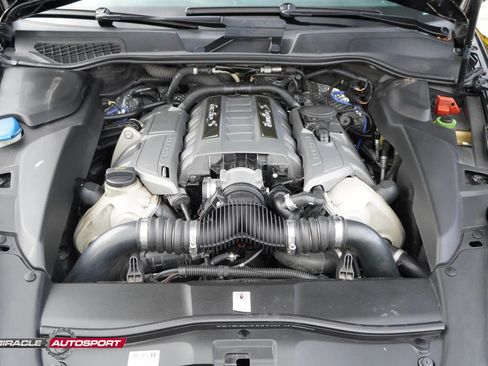 Used 2014 Porsche Cayenne Turbo S image 14