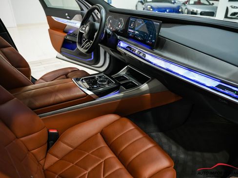 Used 2023 BMW 760i xDrive image 10