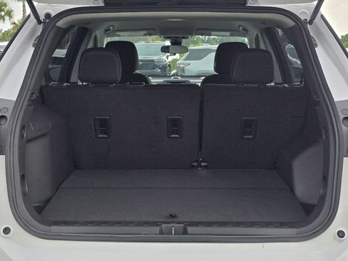 Used 2024 Chevrolet Equinox LS w/ LS Convenience Package FWD image 46