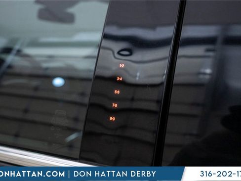 Used 2021 Ford Expedition Limited image 37