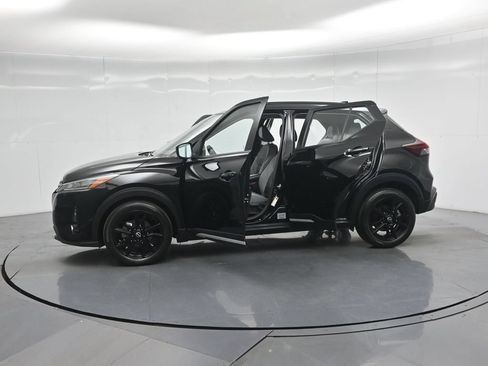 Used 2023 Nissan Kicks SR w/ SR Premium Package FWD image 35