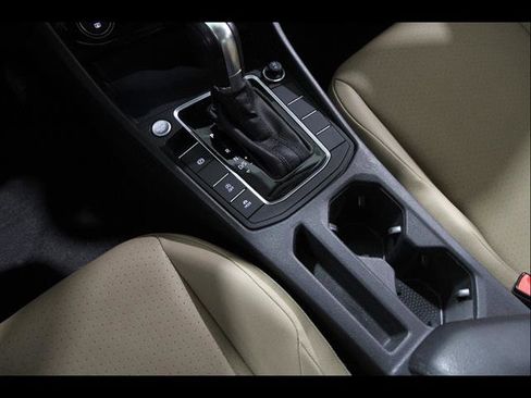 Used 2019 Volkswagen Jetta SEL image 14