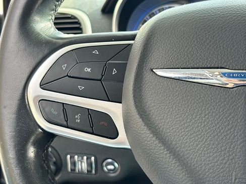 Used 2019 Chrysler 300 Touring L w/ Quick Order Package 22F image 18