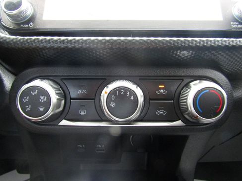 Used 2023 Nissan Kicks SV FWD image 16