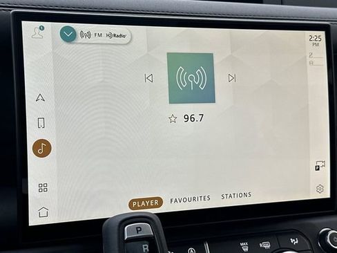 New 2026 Land Rover Defender 110 X-Dynamic SE image 17