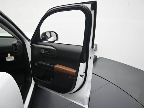 Used 2025 Ford Bronco Sport Outer Banks w/ Sasquatch Outer Banks Package AWD/4WD image 28