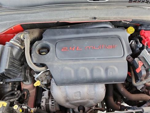 Used 2018 Jeep Renegade Latitude image 27