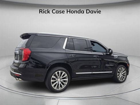 Used 2023 GMC Yukon Denali image 7