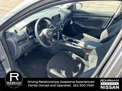 Used 2025 Nissan Sentra S w/ Trunk Package FWD image 4
