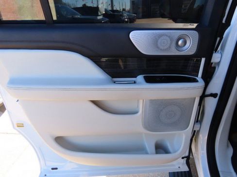 Used 2022 Lincoln Navigator L Black Label image 18