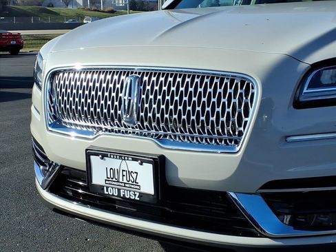 Used 2020 Lincoln Nautilus Reserve image 33