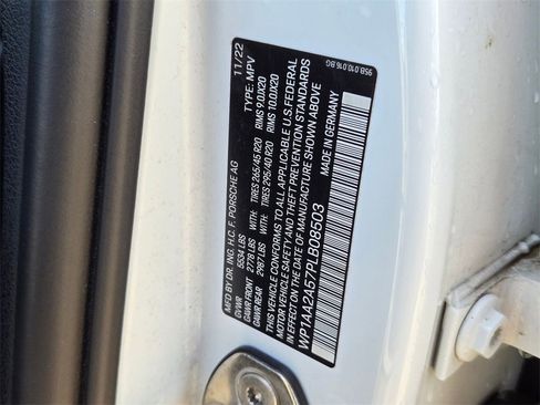 Used 2023 Porsche Macan Turbo image 25