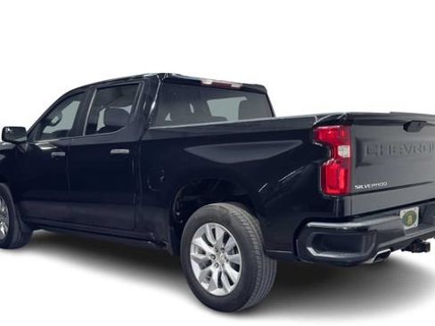 Used 2019 Chevrolet Silverado 1500 Custom w/ Custom Value Package RWD image 4
