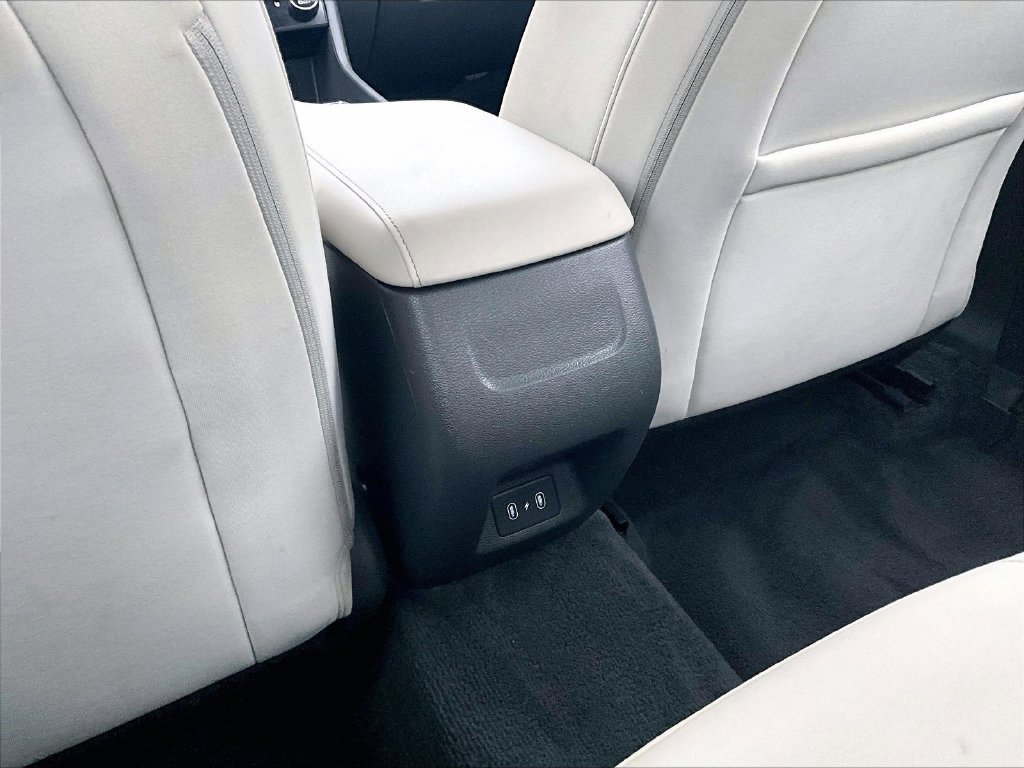 Used 2025 Hyundai Sonata SEL FWD image 12