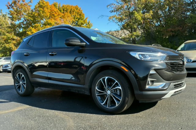 Used 2021 Buick Encore GX Essence FWD image 3