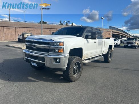 Used 2016 Chevrolet Silverado 2500 LT w/ LT Convenience Package AWD/4WD image 3