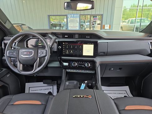Used 2026 GMC Sierra 2500 AT4 AWD/4WD image 18