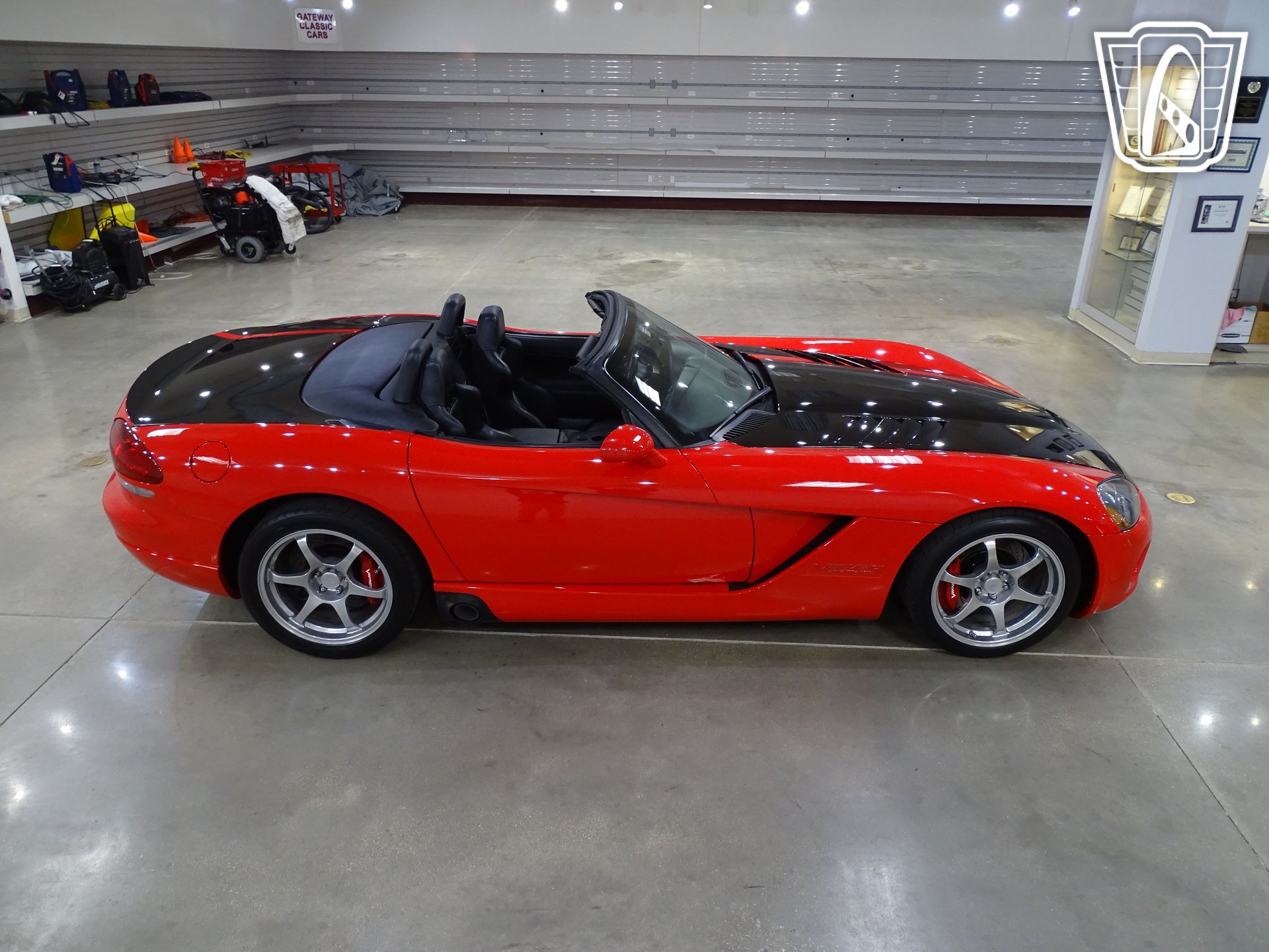 Used 2003 Dodge Viper SRT-10 RWD image 17