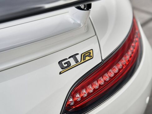 Used 2019 Mercedes-Benz AMG GT R image 20