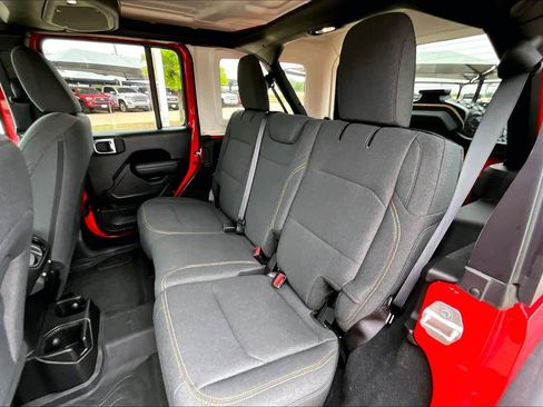 Used 2025 Jeep Wrangler Unlimited Sport AWD/4WD image 19