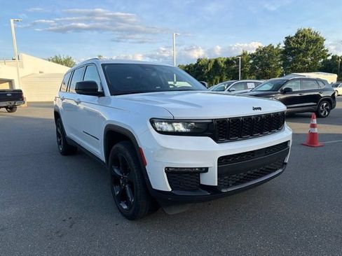 Used 2022 Jeep Grand Cherokee L Limited w/ Luxury Tech Group II AWD/4WD image 7