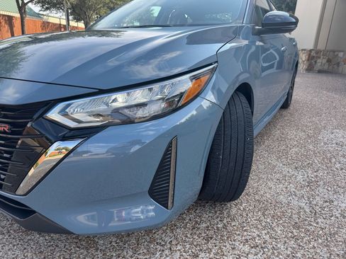 Used 2025 Nissan Sentra SR image 3