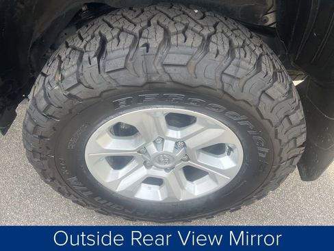 Used 2022 Toyota 4Runner SR5 Premium image 27