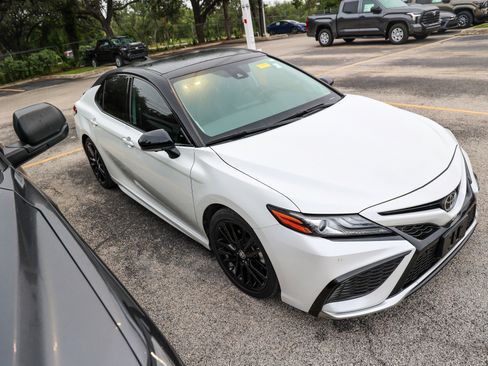 Used 2023 Toyota Camry XSE w/ Navigation Package FWD image 7