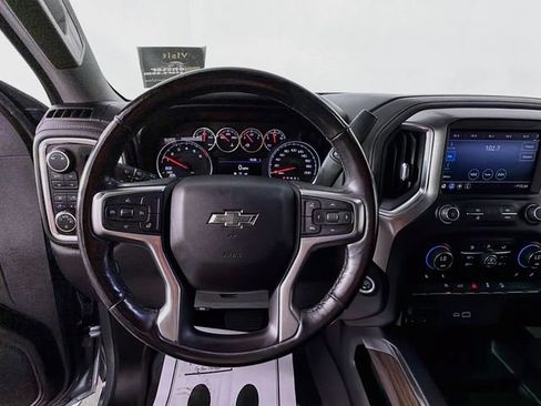 Used 2019 Chevrolet Silverado 1500 LT Trail Boss AWD/4WD image 11