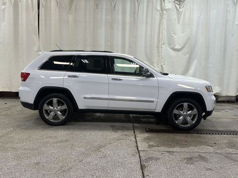 Used 2013 Jeep Grand Cherokee Overland w/ Advance Technology Group image 7