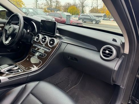Used 2015 Mercedes-Benz C 300 4MATIC Sedan image 24