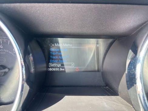 Used 2015 Ford Mustang Coupe RWD image 7