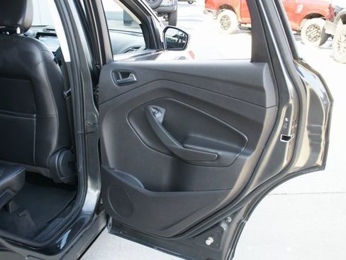 Used 2018 Ford Escape SEL image 29