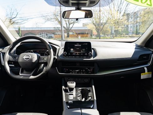 New 2026 Nissan Rogue SV AWD/4WD image 10