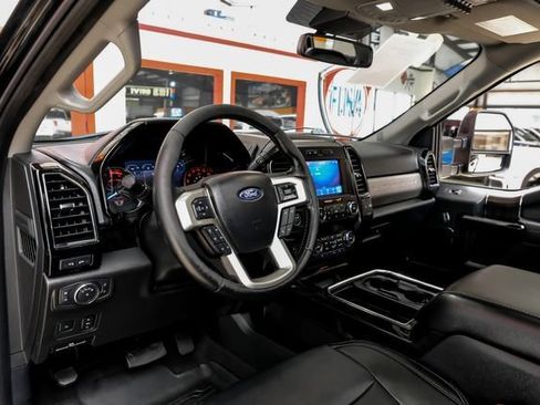 Used 2021 Ford F250 Lariat w/ Lariat Ultimate Package AWD/4WD image 5