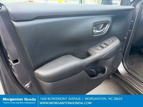 Used 2024 Honda HR-V LX image 12