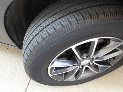 Used 2017 Dodge Grand Caravan SXT FWD image 40