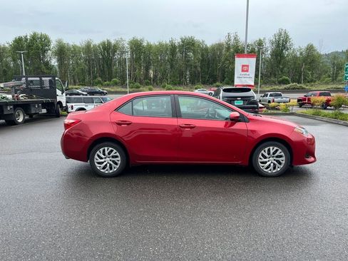 Used 2019 Toyota Corolla LE FWD image 6