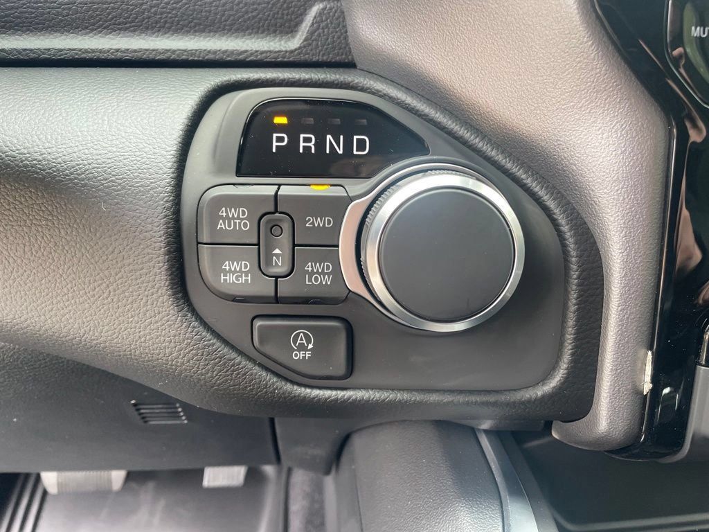 New 2026 RAM 1500 Big Horn AWD/4WD image 16