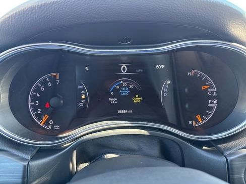 Used 2021 Jeep Grand Cherokee Laredo X AWD/4WD image 31