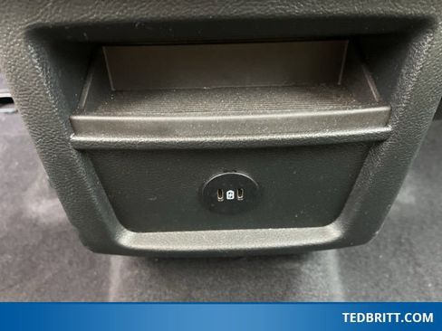 Certified 2024 Ford Edge SE image 16