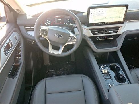 New 2026 Ford Explorer Active image 7