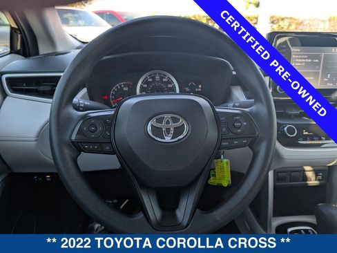 Used 2022 Toyota Corolla Cross L image 24