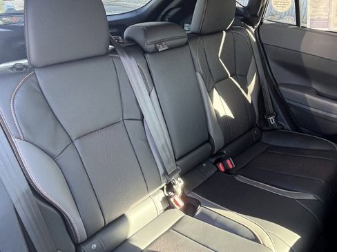 New 2025 Subaru Crosstrek 2.5i Limited w/ Popular Package #3A image 12