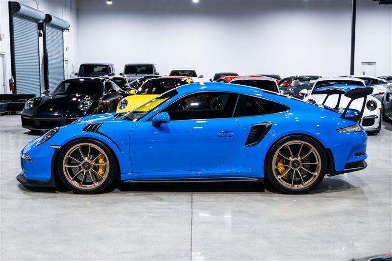 Used 2016 Porsche 911 GT3 RS RWD image 3