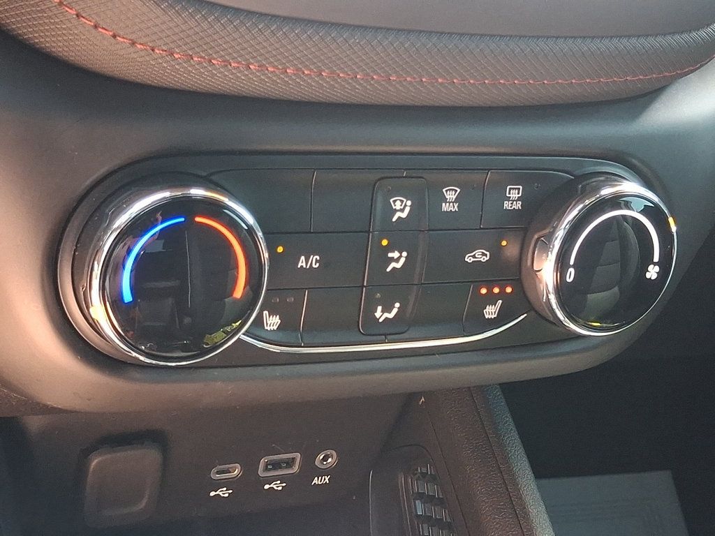 Used 2023 Chevrolet TrailBlazer RS AWD/4WD image 16