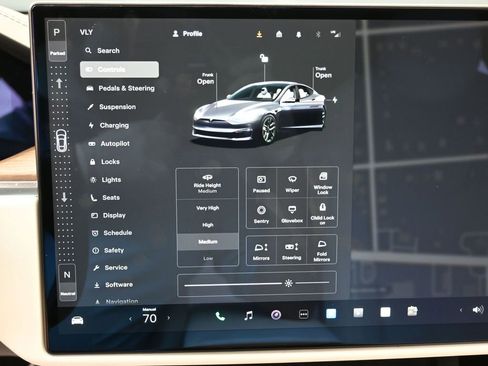 Used 2022 Tesla Model S image 24