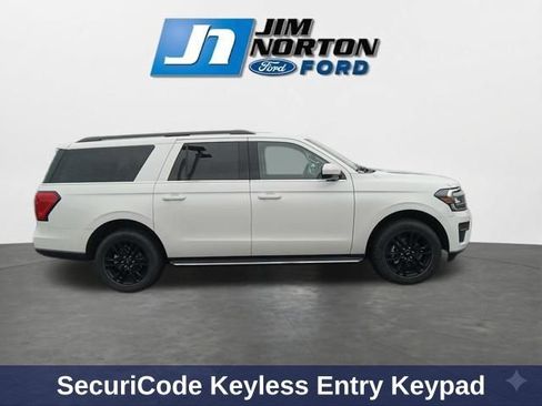 Used 2023 Ford Expedition Max XLT AWD/4WD image 12