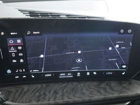 Used 2025 Audi Q5 Premium w/ Convenience Package image 17