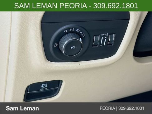 New 2025 Jeep Grand Cherokee Limited w/ Luxury Tech Group II image 10